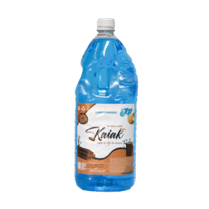 embalagem com produto de limpeza desinfetante kaiak de dois litros da tróppel